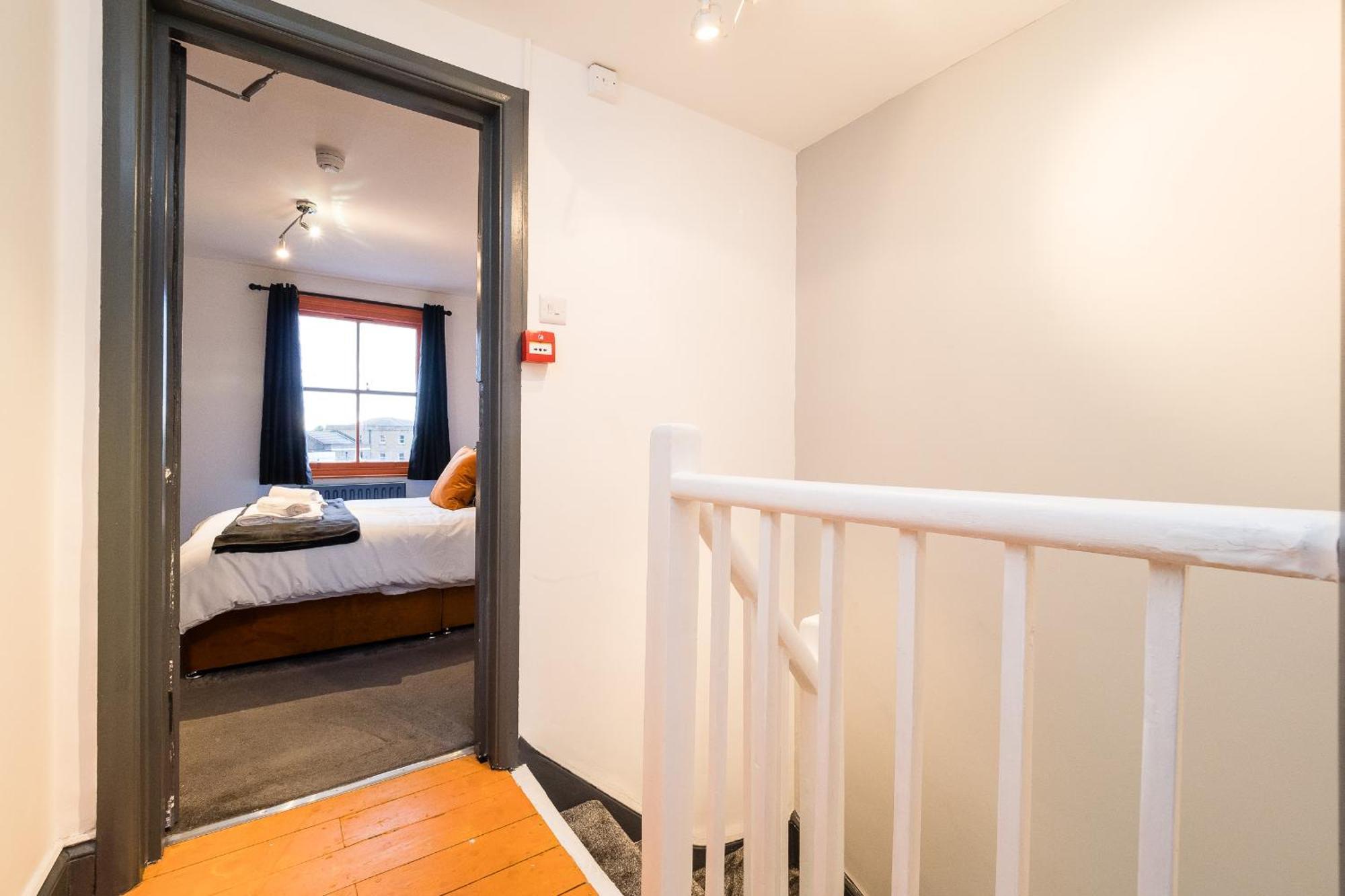 Spacious 6 Ensuite Bedroom House In Central ลอนดอน ภายนอก รูปภาพ
