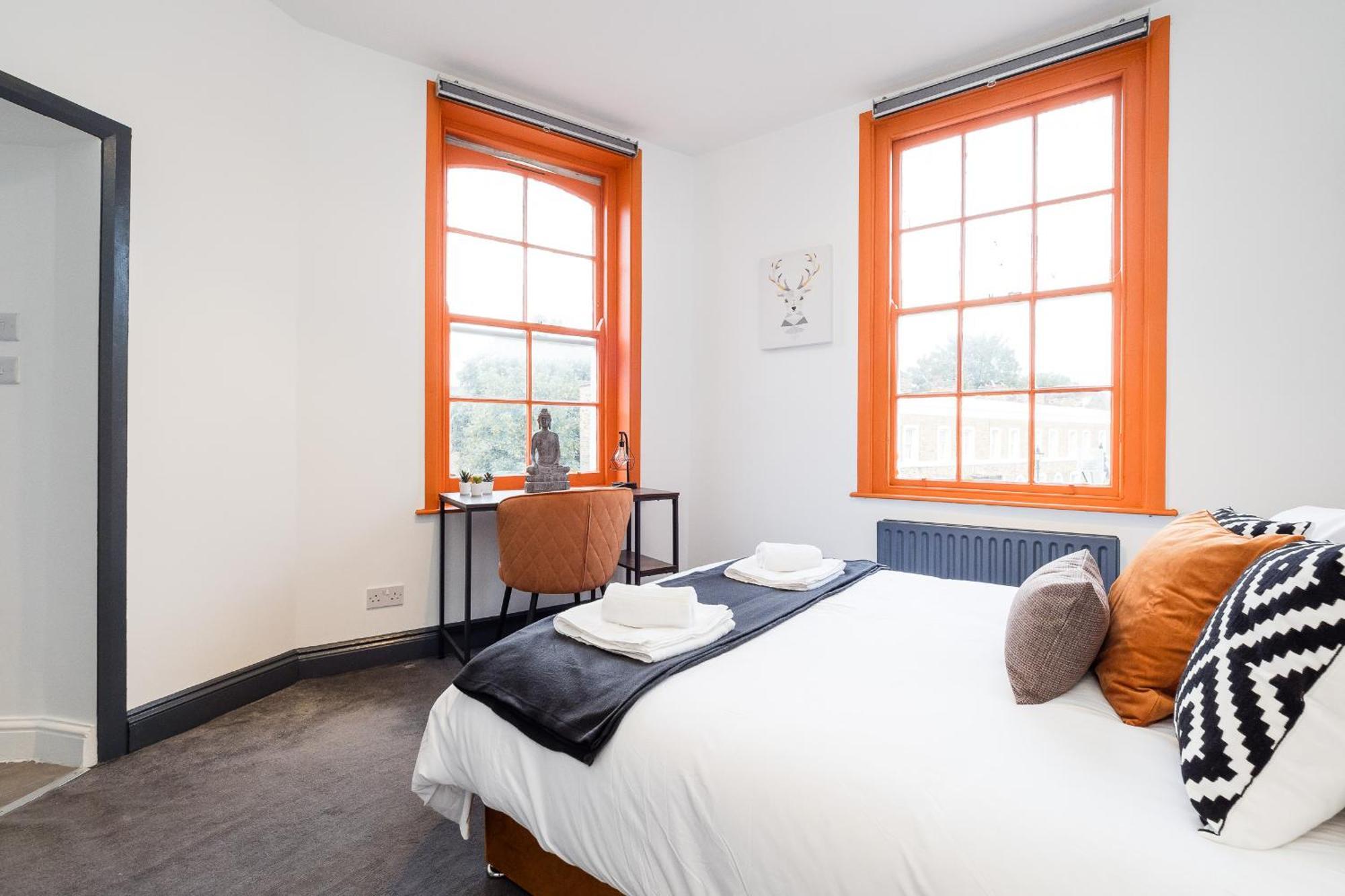 Spacious 6 Ensuite Bedroom House In Central ลอนดอน ภายนอก รูปภาพ