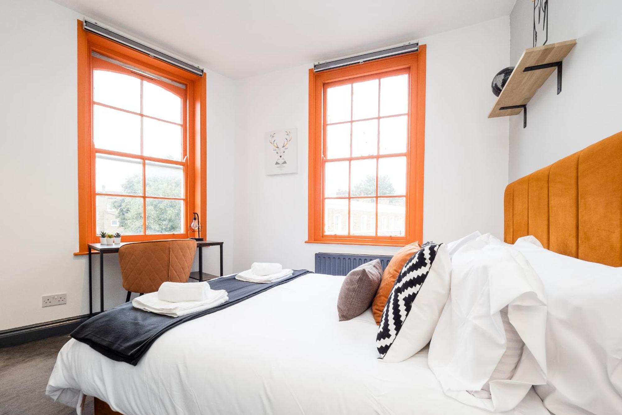 Spacious 6 Ensuite Bedroom House In Central ลอนดอน ภายนอก รูปภาพ