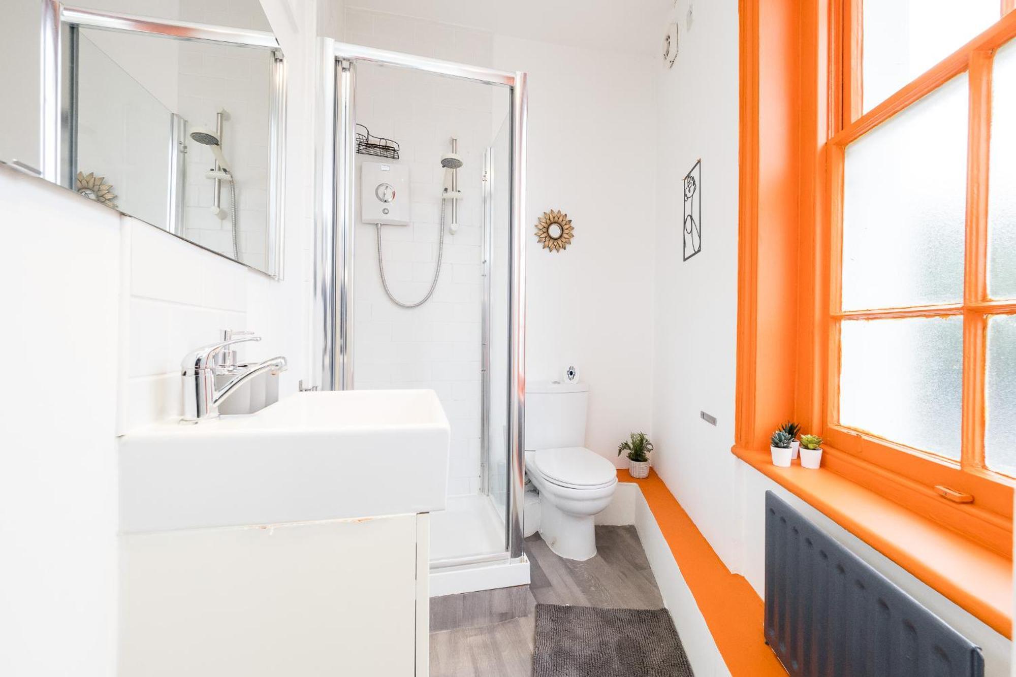 Spacious 6 Ensuite Bedroom House In Central ลอนดอน ภายนอก รูปภาพ