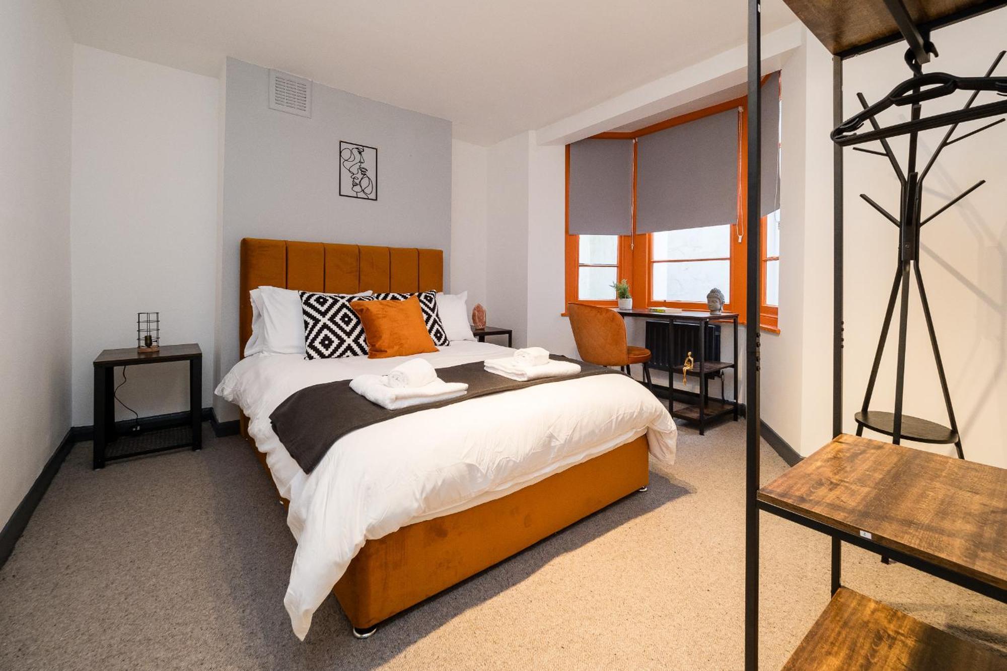 Spacious 6 Ensuite Bedroom House In Central ลอนดอน ภายนอก รูปภาพ