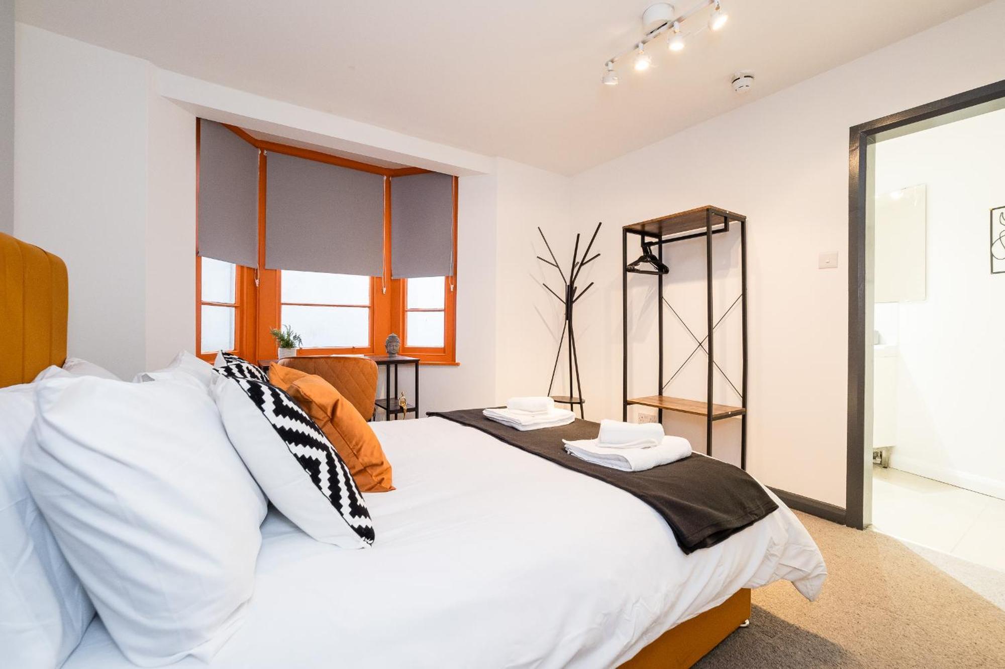 Spacious 6 Ensuite Bedroom House In Central ลอนดอน ภายนอก รูปภาพ